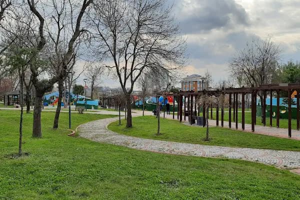 Küçükçekmece Çocuk Parkı - Park - İstanbul Küçükçekmece