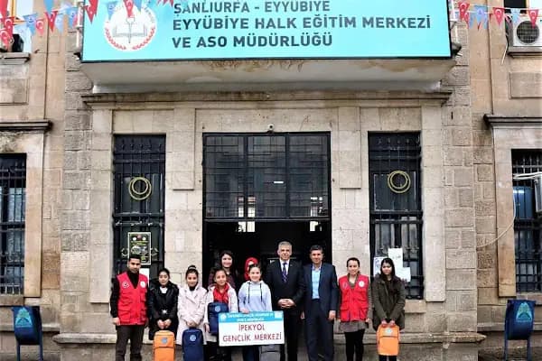 Eyyübi̇ye Halk Eği̇ti̇mi̇ Merkezi̇ - Okul - Şanlıurfa Haliliye