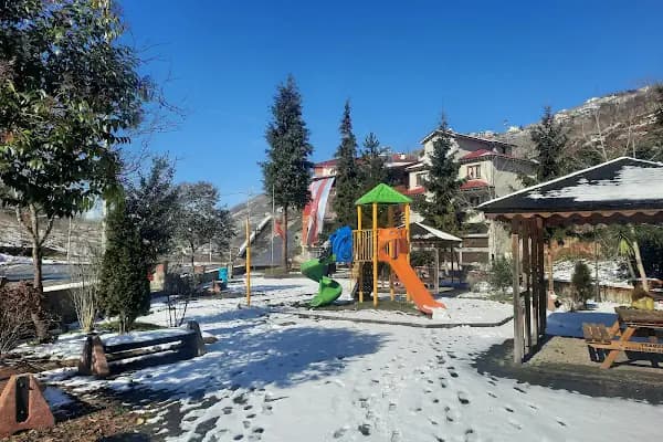 Akçaabat Akçaköy İlkokulu/Ortaokulu - Okul - Trabzon Çaykara