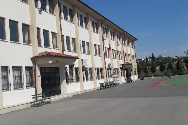 Yapı ve Kredi Bankası Mesleki ve Teknik Anadolu Lisesi - Okul - Kocaeli Çayırova