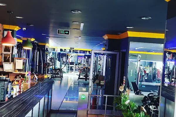 Ünlü Spor Kulubü - Spor salonu - İstanbul Başakşehir