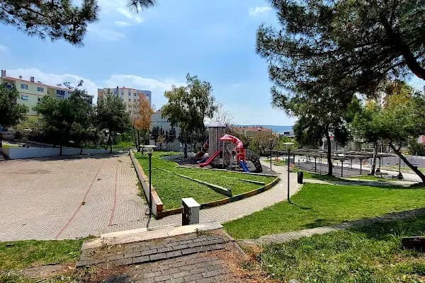 Gaziler Mahallesi Parkı - Park - İzmir Buca
