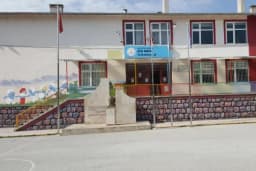 Ece Amca İlkokulu