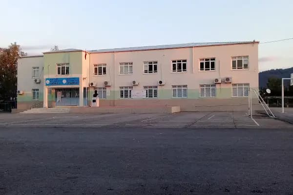 Rüştü Kazım Yücelen İlkokulu Ortaokulu - Okul - Mersin Anamur