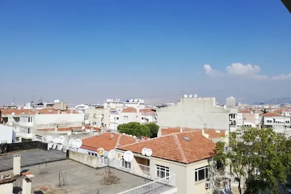 Red Green İzmir Karşıyaka Konaklama - Turistik Pansiyon - İzmir Narlıdere
