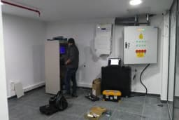 Bergama Erdal Önder Kapalı Spor Salonu
