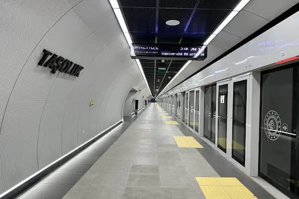 Taşoluk - Metro İstasyonu - İstanbul Arnavutköy
