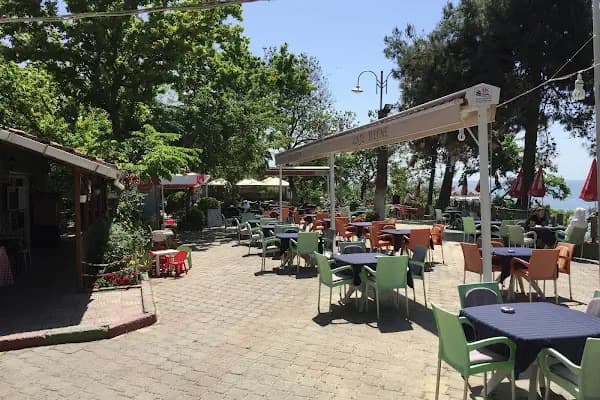 Defne Garden - Kafe - İstanbul Küçükçekmece
