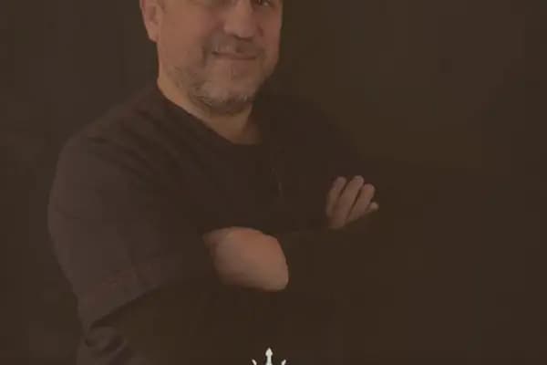 Uzm.Dr. Zeki İlker Kunak, - Saç Transplantasyonu Kliniği - Ankara Çubuk