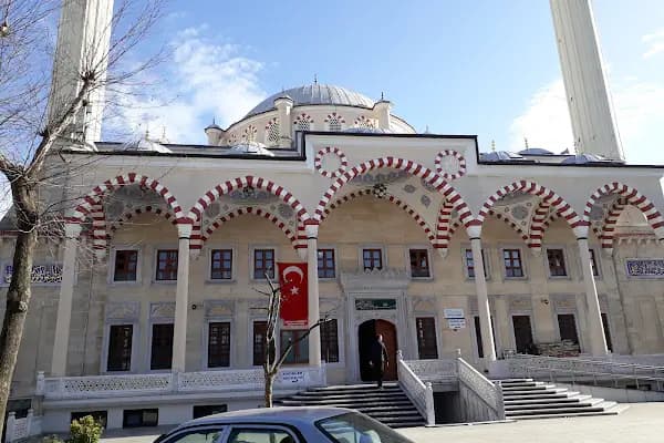 İstoç Camii - Otobüs Durağı - İstanbul Bağcılar