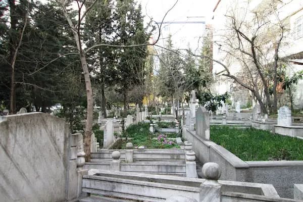 Esenler Eski Mezarlığı - Mezarlık - İstanbul Esenler