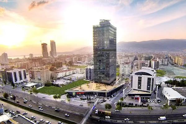 Reine Güzellik Merkezi - Sağlık ve Güzellik Merkezi - İzmir Bayraklı