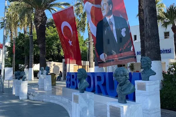 Halkbank Halikarnas Bodrum Şubesi - Banka - Muğla Bodrum