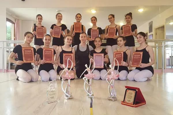 AKADEMİ SANAT MERKEZİ Bale Okulu - Bale Okulu - Antalya Konyaaltı
