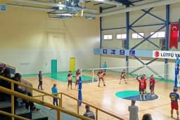 Lütfü Yaman Spor Salonu