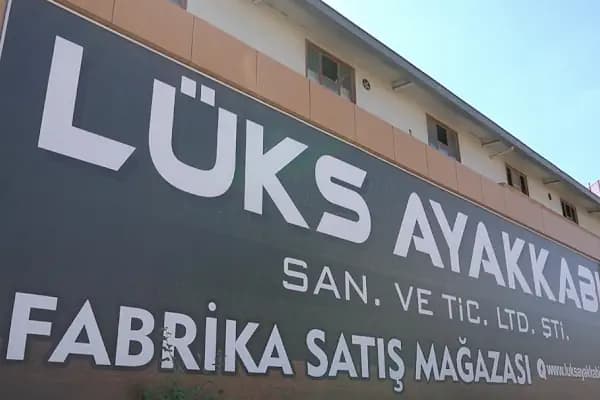 Lüks Ayakkabıcılık - Giyim mağazası - Gaziantep İslahiye