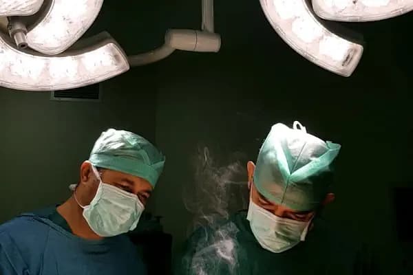 Doç.Dr. Emre Durdağ- Beyin ve Sinir Cerrahi Uzmanı - Beyin ve Sinir Cerrahı - Adana Yüreğir