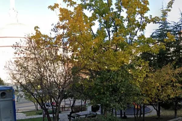 Keçiören Belediyesi Yazar Yakup Kadri Karaosmanoğlu Parkı - Park - Ankara Keçiören