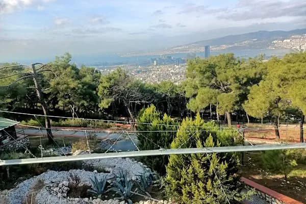 Konak Belediyesi Aydın Erten Rekreasyon Alanı - Ağaç Parkı - İzmir Buca