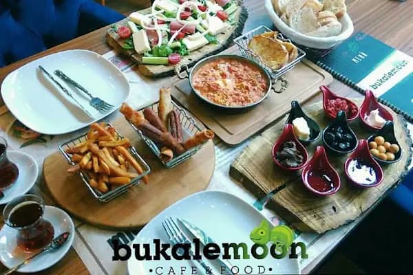 Bukalemoon - Kafe - İzmir Bornova