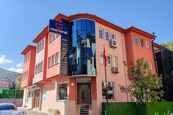 Rekor Sanat - Osmangazi Şubesi - Sanat Okulu - İstanbul Kadıköy