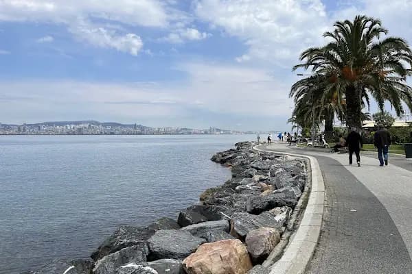 Özgürlük ve Demokrasi Park - Park - İstanbul Adalar
