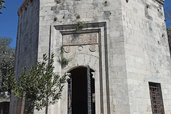 Zincirkıran Mehmet Bey Türbesi - Tarihi Yer - Antalya Demre