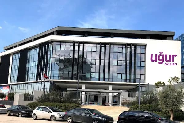 Uğur Okulları İzmir Bayraklı Kampüsü - Eğitim Kurumu - İzmir Bornova