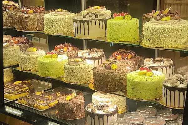 Maraş hanzade baklava ve dondurma - Pastane - Konya Akşehir