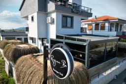 Reyna-be boutique hotel