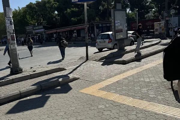 Bornova - Metro İstasyonu - İzmir Bornova