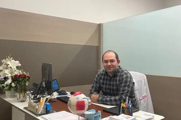 Op.Dr.Burak Akbay - Göz Hastalıkları Uzmanı - Göz Doktoru - İstanbul Bahçelievler