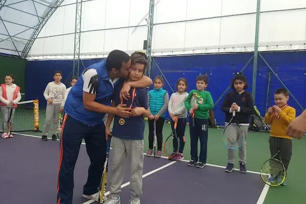 AVRUPA YAKASI TENİS KULÜBÜ - Tenis -Okçuluk Fitness - Spor kompleksi - İstanbul Beylikdüzü