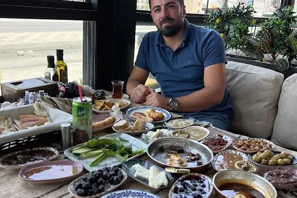 Çeşm-i Van Sofrası - Restoran - Van Bahçesaray