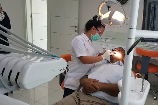 Dt. Hatice DEMİR - Diş Hekimi - Antalya Alanya