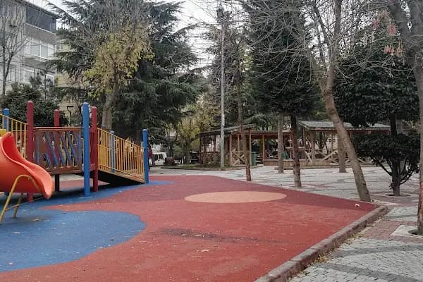 29 Ekim Cumhuriyet Parkı - Park - İstanbul Küçükçekmece