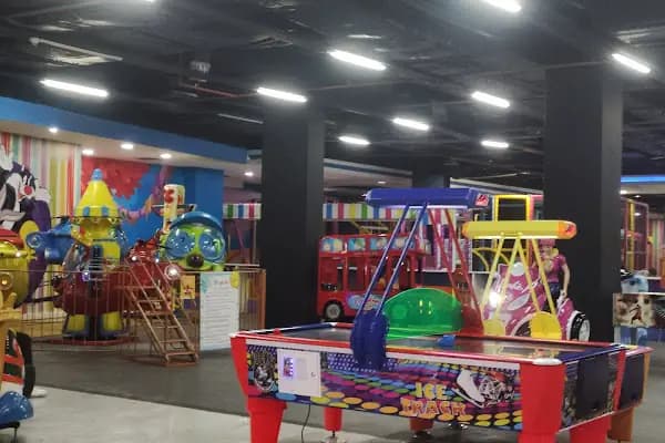 Playland - Oyun/Eğlence Merkezi - İstanbul Küçükçekmece