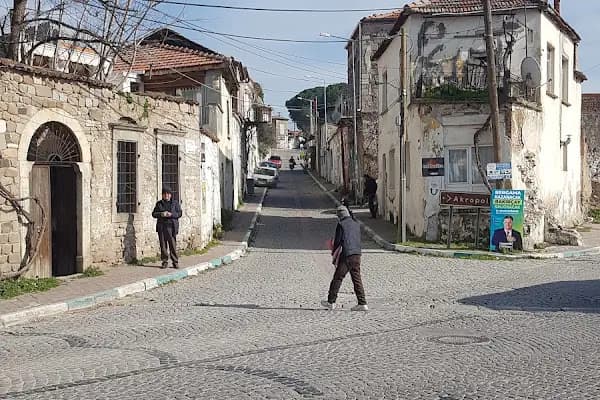 Sarı Denizaltı - Kurumsal Ofis - İzmir Karşıyaka