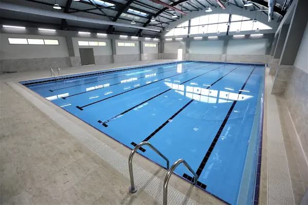 Ümraniye Belediyesi Necip Fazıl Yüzme Havuzu ve Spor Merkezi - Yüzme Havuzu - İstanbul Maltepe
