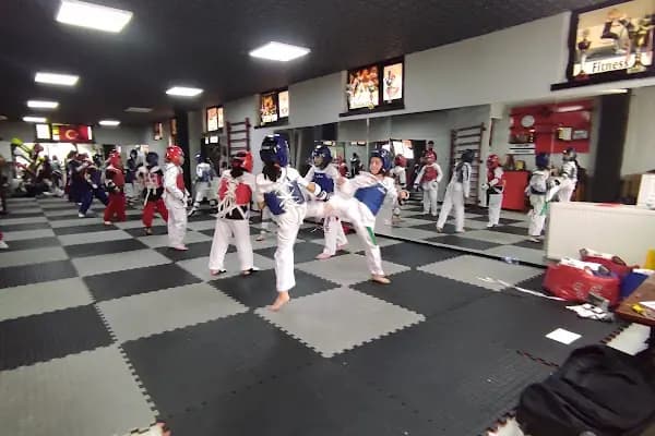 Leopar Spor Salonu - Fiziksel Fitness Programı - Ankara Beypazarı