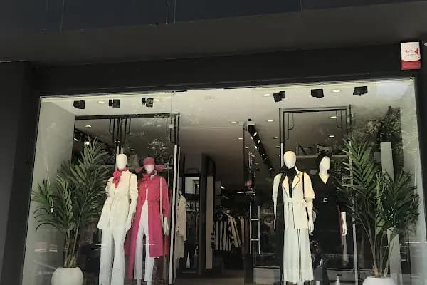 Ghisa Konya Selçuklu - Kadın giyim mağazası - Konya Akşehir