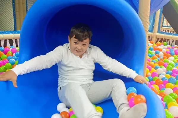 LOLLY OYUN PARKI EDREMİT - Çocuklar İçin Eğlence Merkezi - Balıkesir Altıeylül