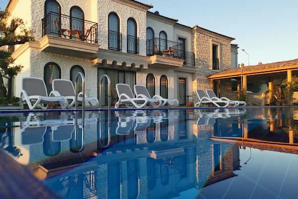 Cemal Alaçatı - Otel - İzmir Çeşme