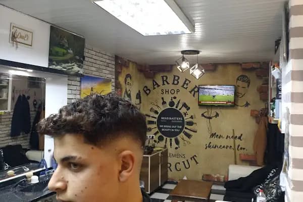 UMUDUM ERKEK KUAFÖRÜ - Kuaför - Adana Karataş
