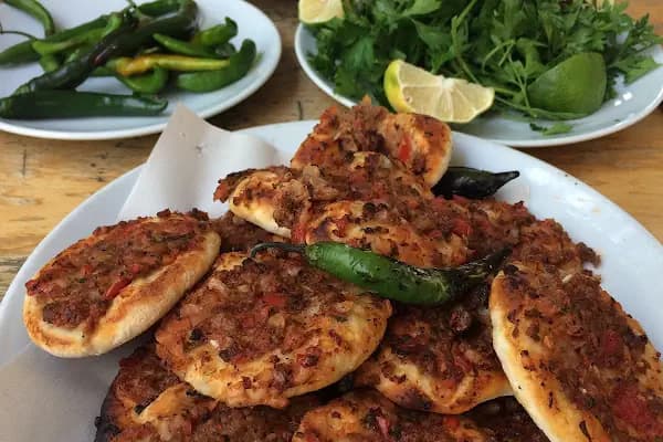 Meşhur Fındık Lahmacuncu Alo Dürüm - Dürüm Restoranı - Mersin Akdeniz