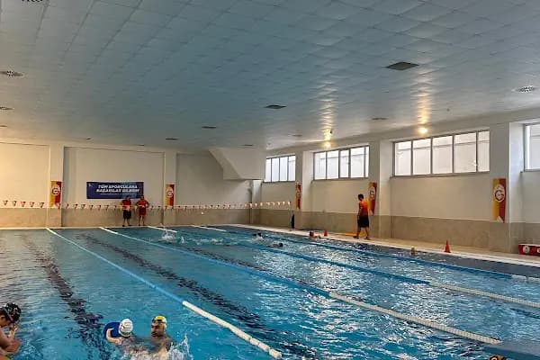 Galatasaray Atakent Yüzme Okulu - Yüzme Okulu - İstanbul Başakşehir