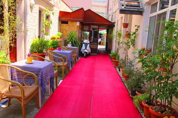 ÖZDEMİR PANSİYON - Doğa Köşkü - İstanbul Bağcılar