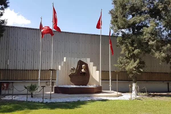 İDÇ Atatürk Anıtı - Heykel - İzmir Aliağa