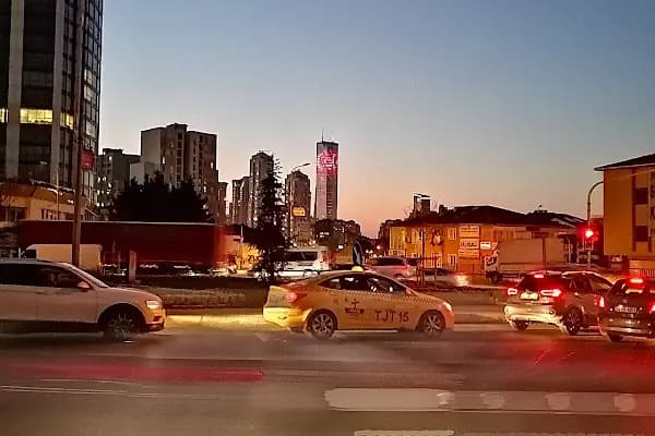 Gümrük Bölge Müdürlüğü - Otobüs Durağı - İstanbul Esenler