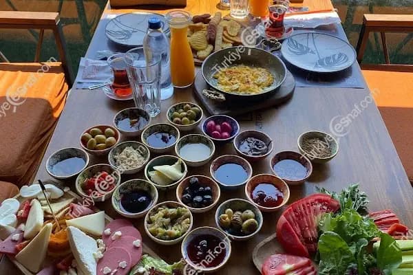 Varil Bistro &amp; Lounge - Restoran - Mersin Yenişehir